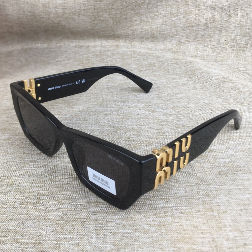 Authentic Miu Miu Black Acetate Sunglasses 100% UV Protection
